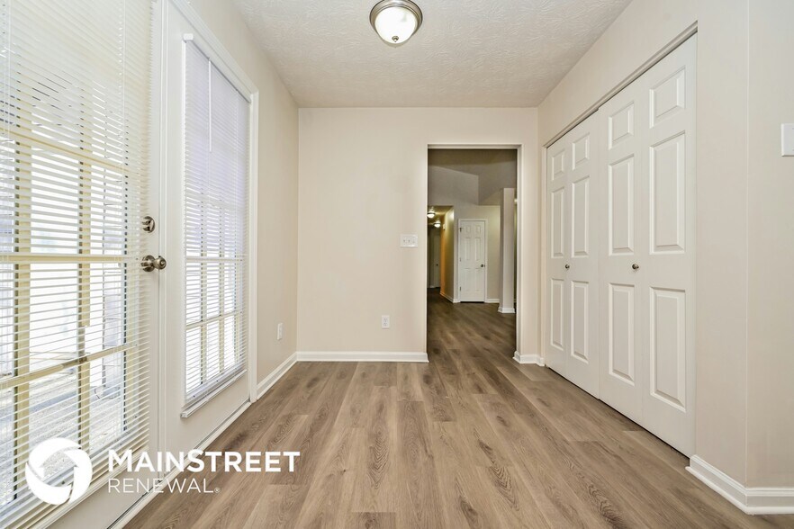 Building Photo - 25 Willow Tree Terrace