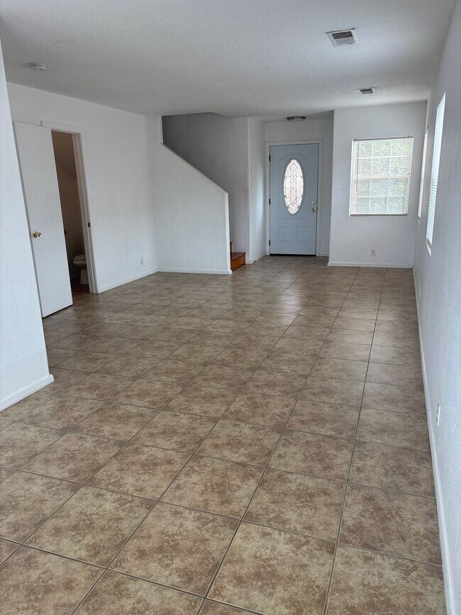 Building Photo - 4729 Chesapeake Pl NE