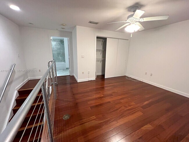 Building Photo - 1060 Brickell Ave