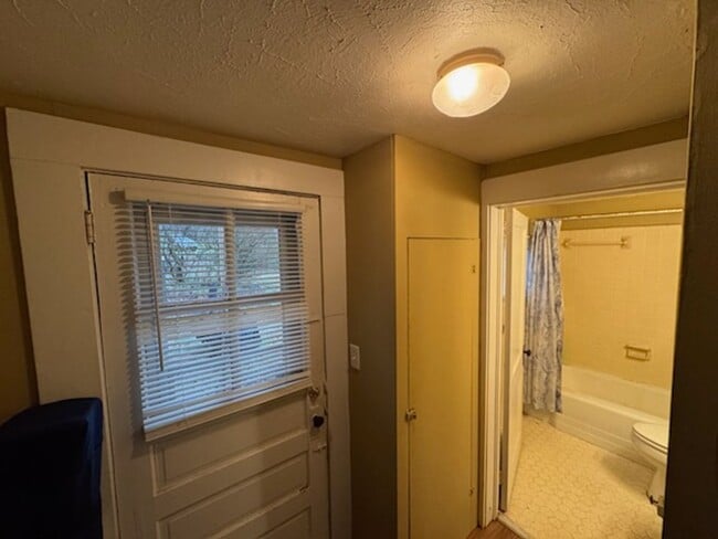 Building Photo - 1095 Macon Hwy