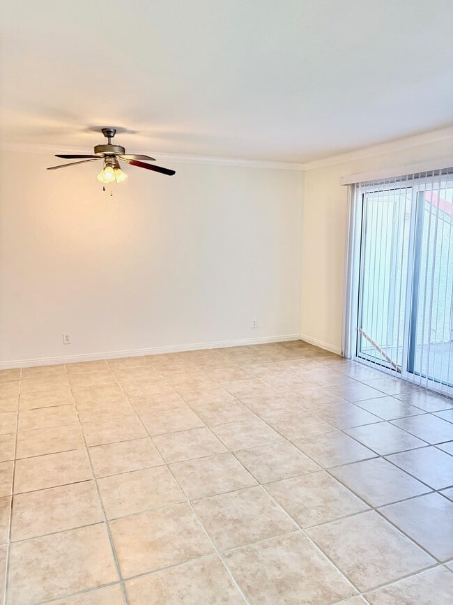 Building Photo - 43376 Cook St