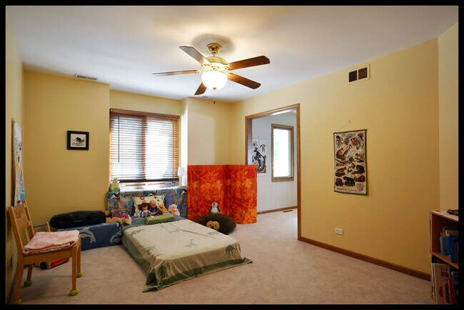 Building Photo - 707 Whitebark Ct