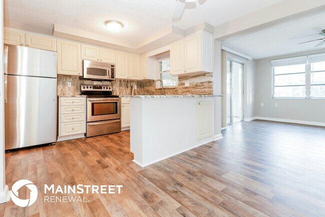 Building Photo - 5822 Elena Dr