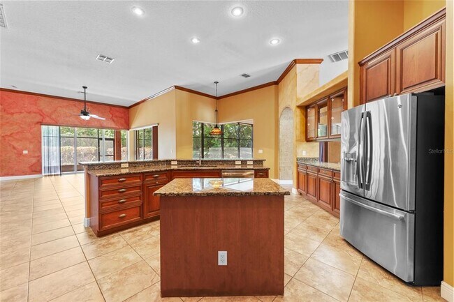 Building Photo - 614 Vintage Way