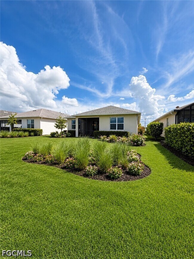 Building Photo - 42211 Edgewater Dr