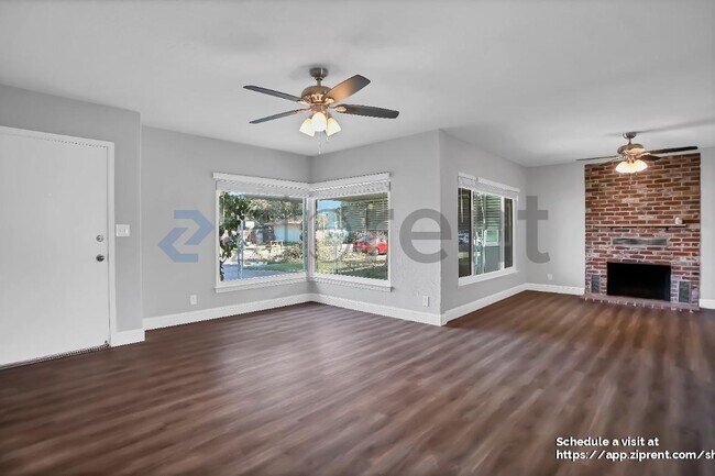 Building Photo - 1331 W Yale Ave