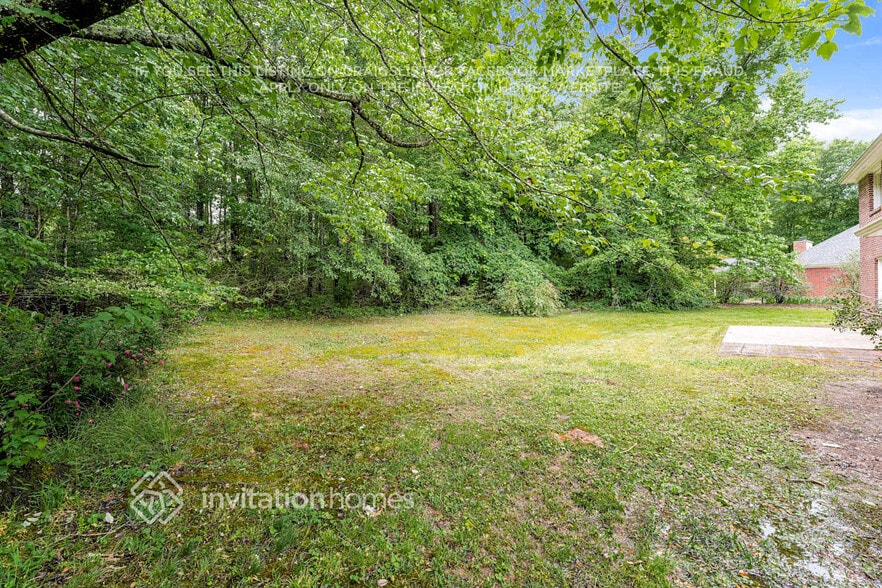 Building Photo - 208 Ivy Creek Dr