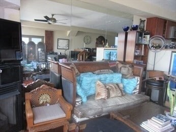 Building Photo - 35 Oceanside Dr