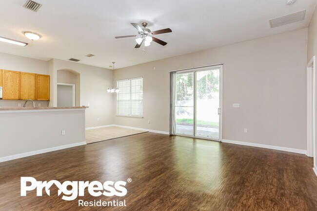 Building Photo - 667 Bonaparte Dr