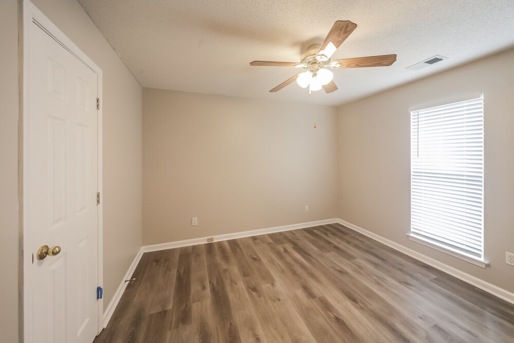 Building Photo - 923 Remington Cove