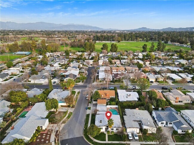 Building Photo - 5942 Graves Ave