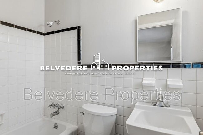 Building Photo - 217 McIver St