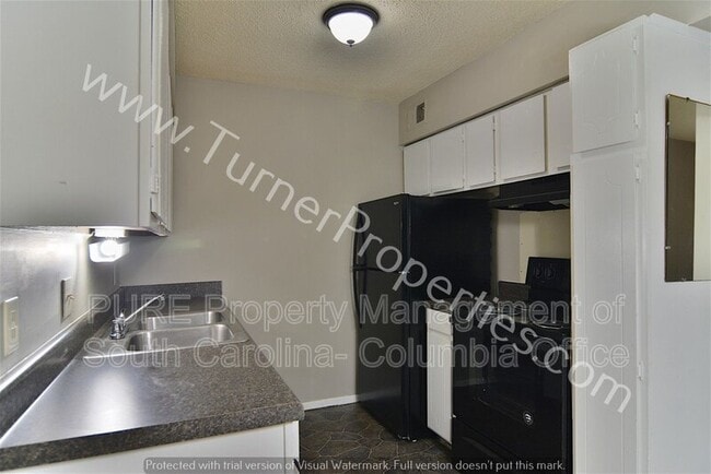 Building Photo - 411 Old Manor Rd