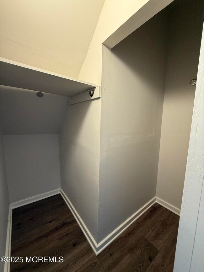 Building Photo - 409 Sixth Ave