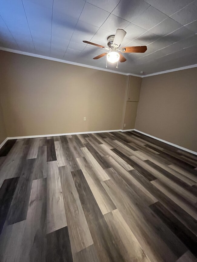 Building Photo - 114 Moffett Ave