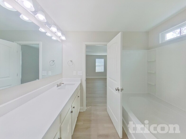 Building Photo - 5308 Tucker Phillips Dr