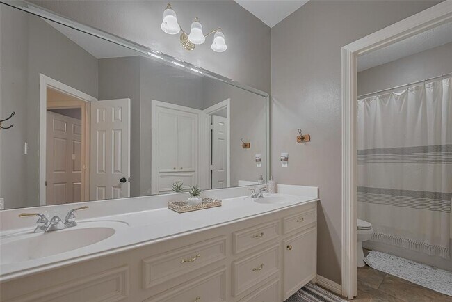 Building Photo - 9072 Grand Lake Estates Dr