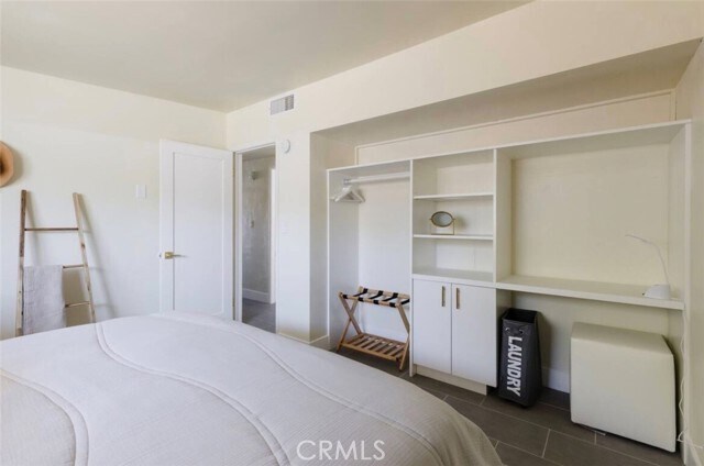 Building Photo - 61495 La Jolla Dr