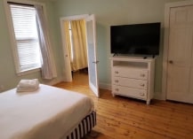 Building Photo - 36 Hanson St