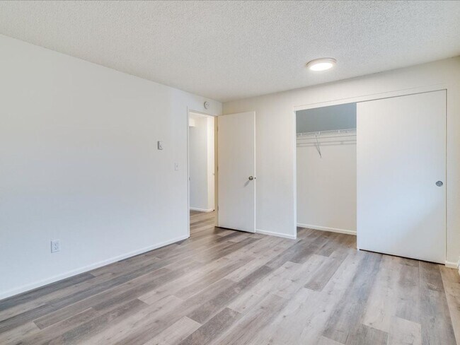 Interior Photo - Barclay Square Apartments