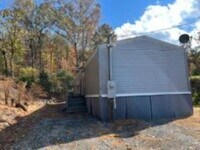 Building Photo - $1,000 - 2 Bedroom / 2 Bath Unfurnished Mo...