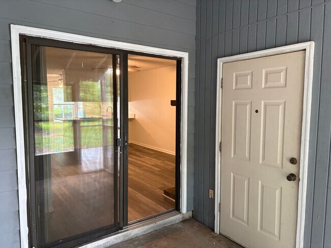 Building Photo - 108 Beaver Pond Loop