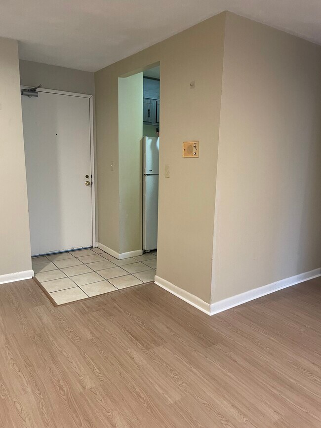 Building Photo - 100 Grand View Ave