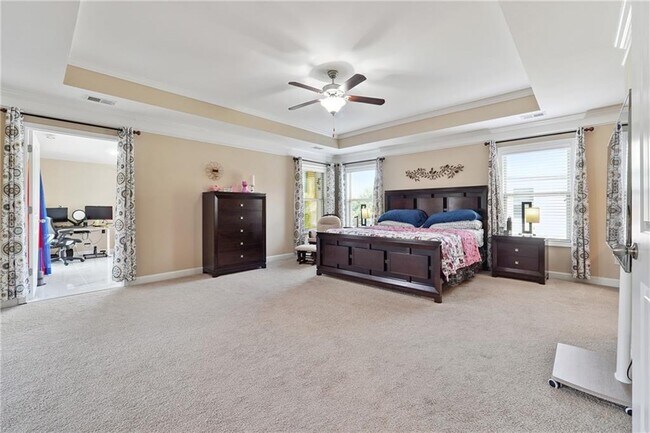 Building Photo - 915 Elmsbrook Ln