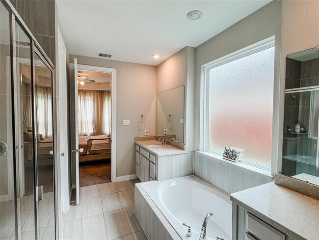 Building Photo - 4054 Northern Spruce Dr