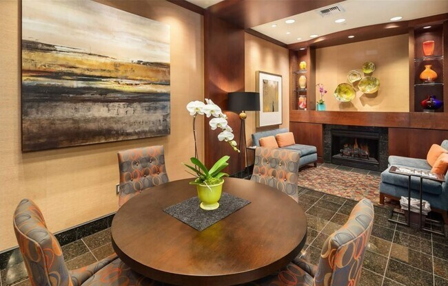 Lobby with full time concierge - 819 Virginia St
