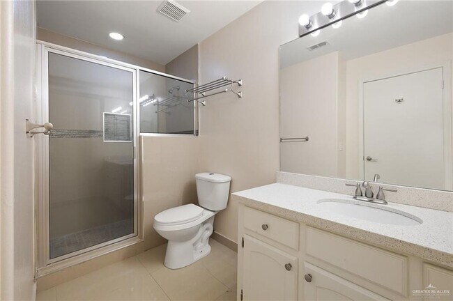 Building Photo - 3001 Ashley Pl