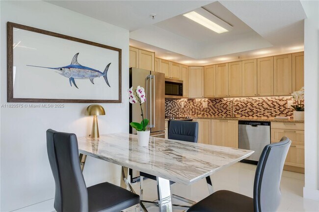 Building Photo - 3500 Coral Wy