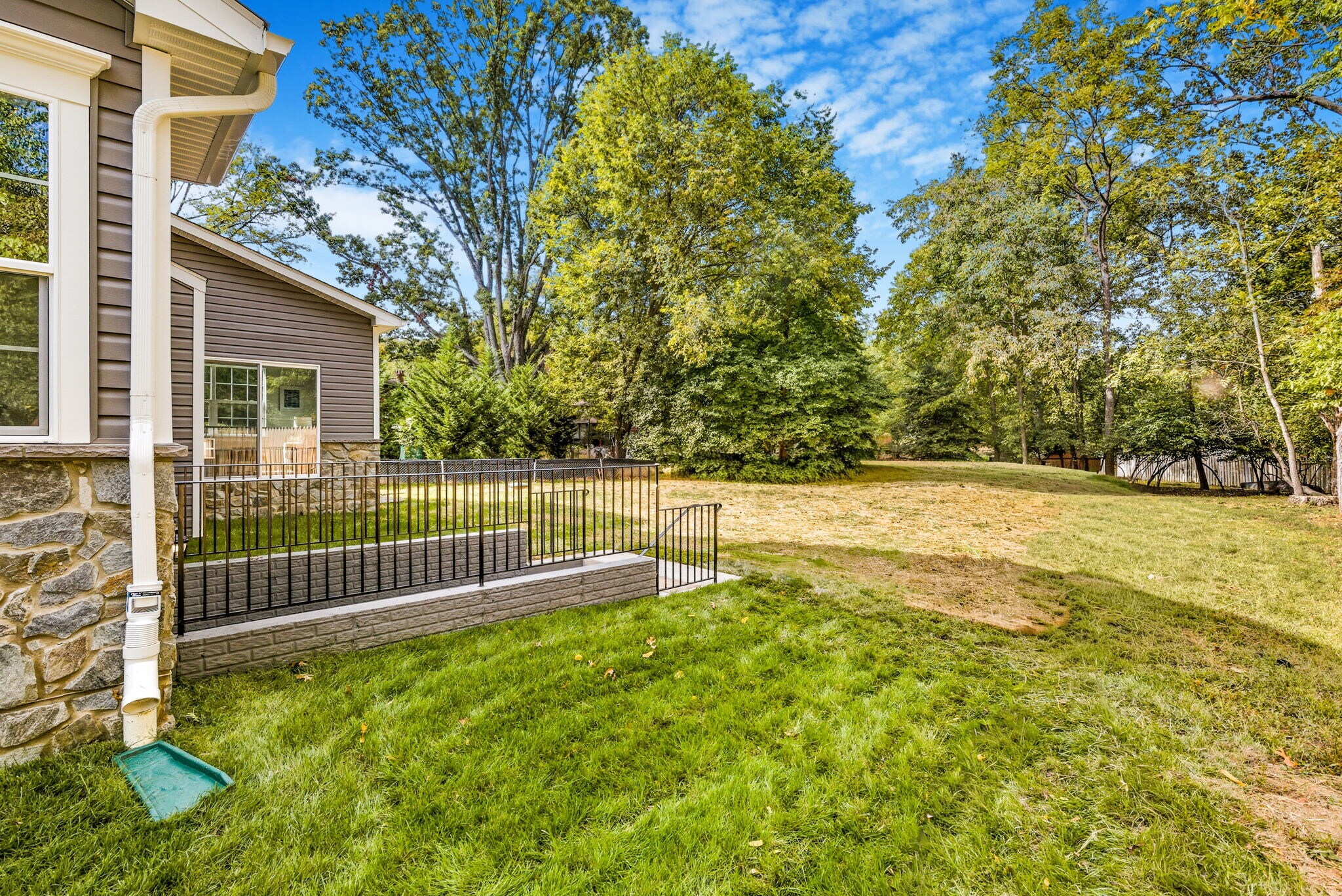 Building Photo - 328 Ridge Rd