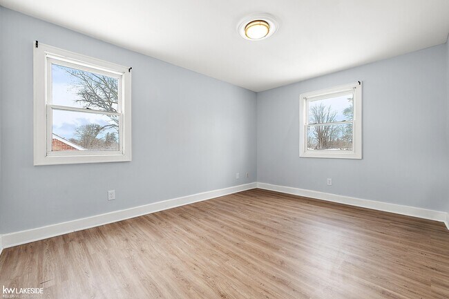 Building Photo - 7618 Sylvan St