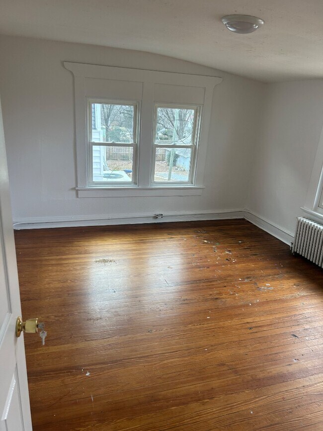 Building Photo - 1221 Campbell Ave