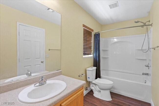 Building Photo - 4748 Golden Shimmer Ave
