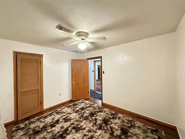 Building Photo - 2810 N Houston Dr