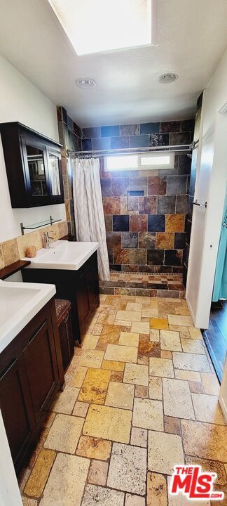 Building Photo - 44240 Anacapa Way