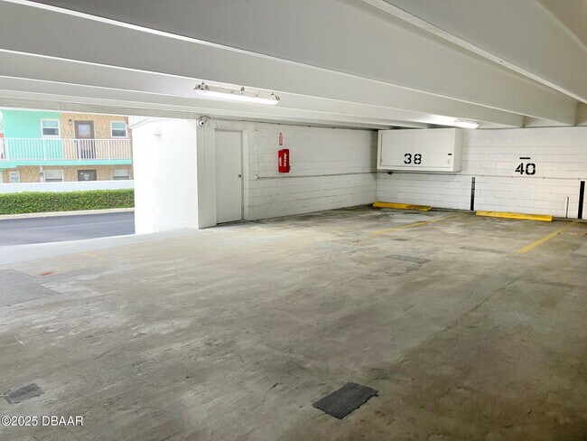 Building Photo - 1155 Ocean Shore Blvd