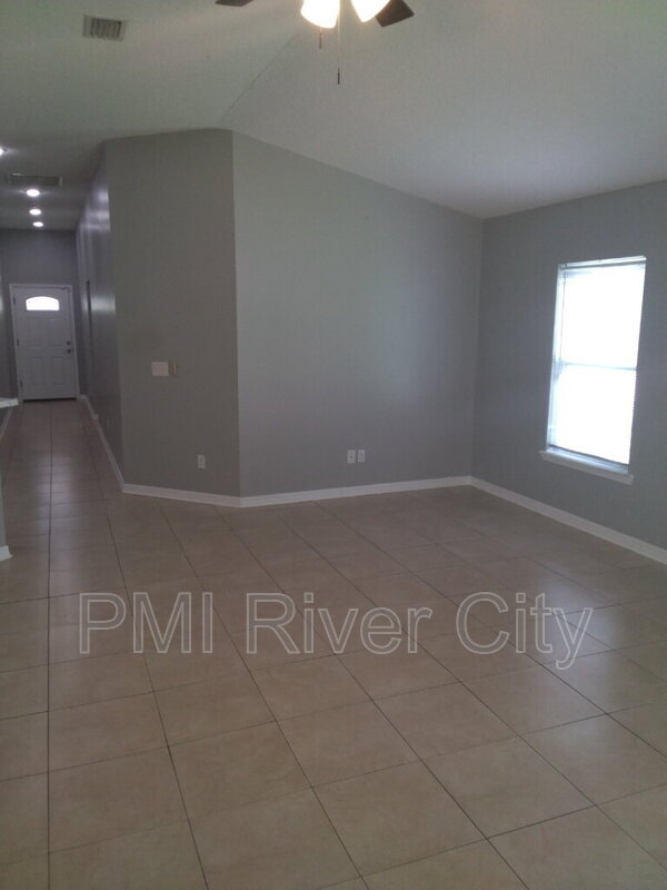 Building Photo - 818 Filmore Ln