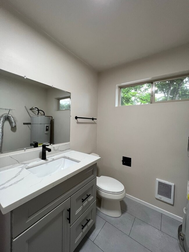 Building Photo - 409/411 S 58th Street