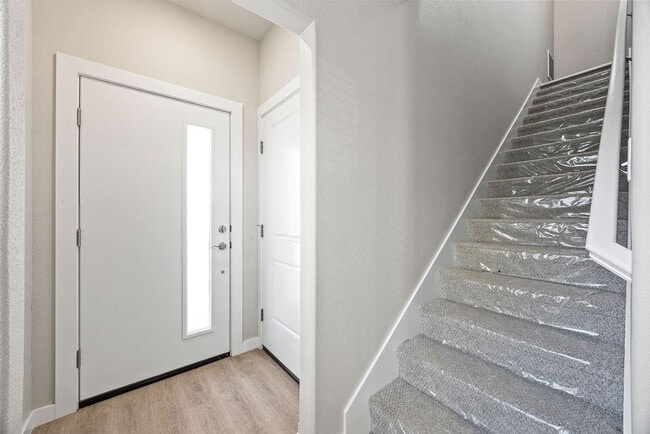 Building Photo - 1801 SW Poigai Wy