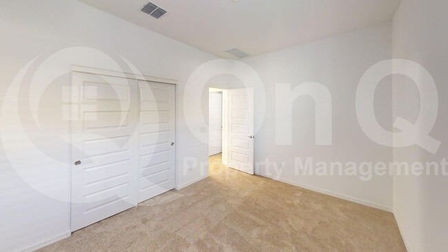 Building Photo - 8818 W Pasadena Ave