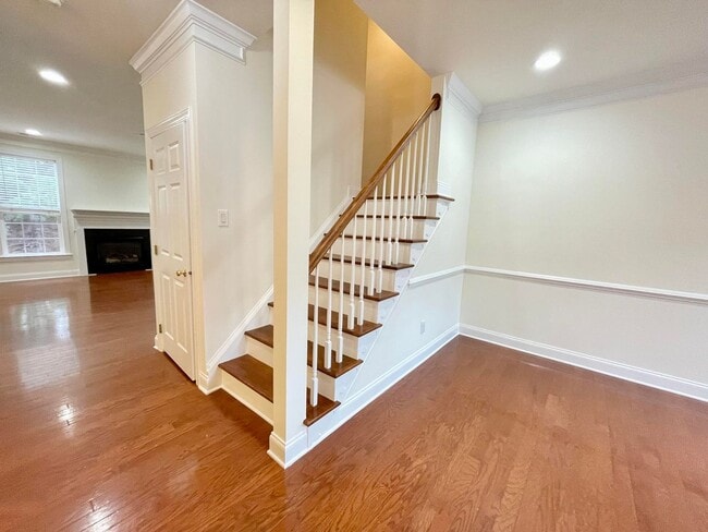 Building Photo - 9519 Dellbrook Ct