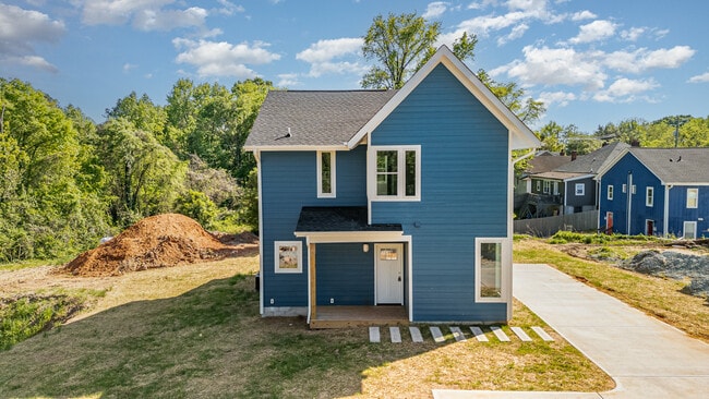 Building Photo - Room in House on S Alston Ave