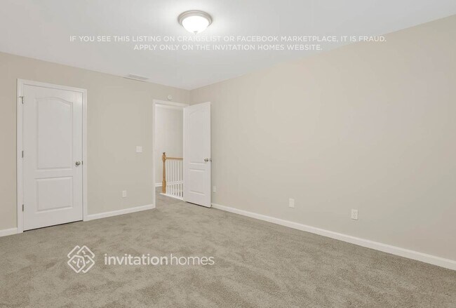 Building Photo - 4339 Shamrock Dr