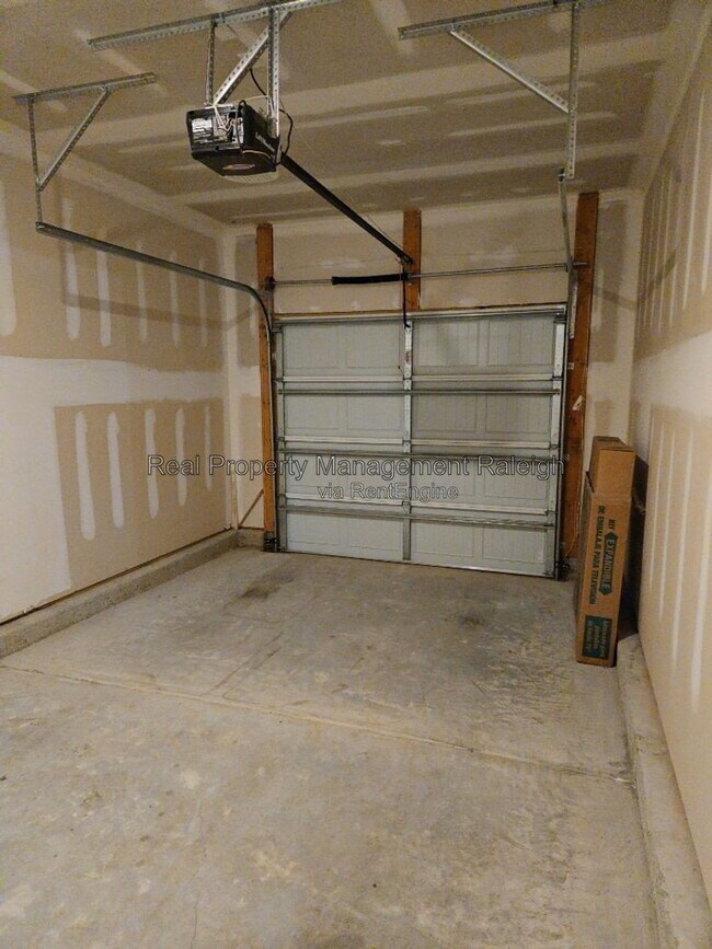 Building Photo - 73 Cullen Ct