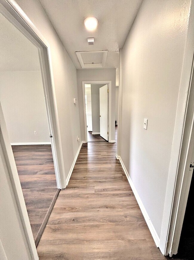 Building Photo - HOUSE FOR RENT - DECATUR NE