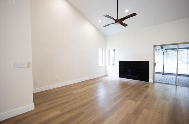 Building Photo - 16104 Stowe Ct