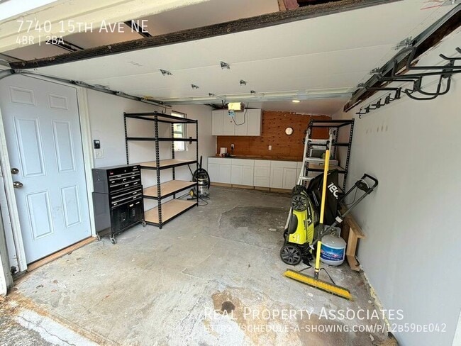 Building Photo - 7740 15th Ave NE